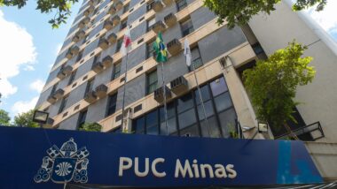 Uma das unidades da PUC Minas, em Belo Horizonte. Imagem referente a matéria